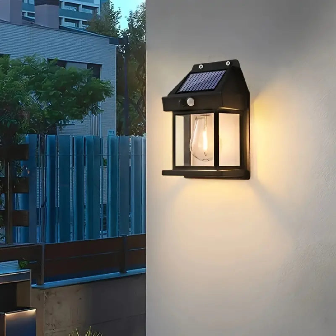 Elegant Solcellslampa för Utomhusbruk | Väderbeständig och hållbar