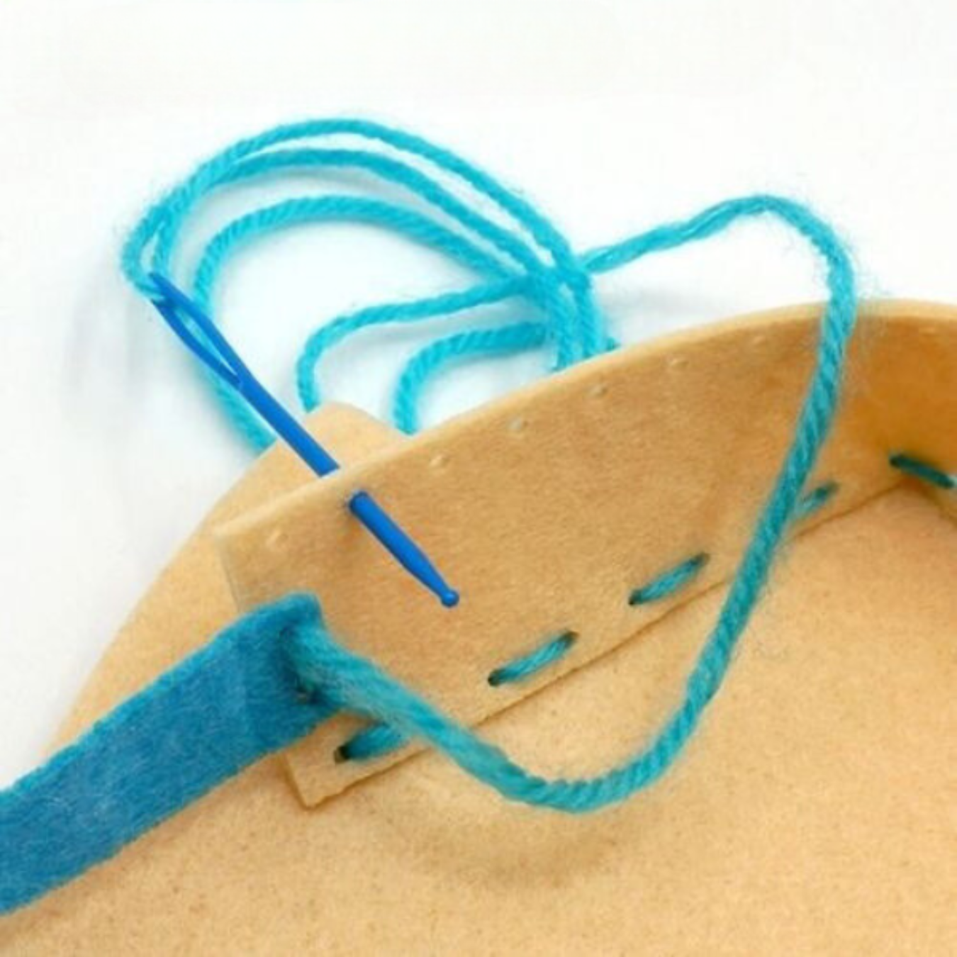 DIY Kreativt Pysselset för Barn | Sy figurer i filt – perfekt från 5 år