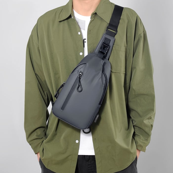 TravelSafe Axelväska | Lätt vattentålig crossbody